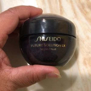 SHISEIDO. FUTURE SOLUTION LX (NIGHT)